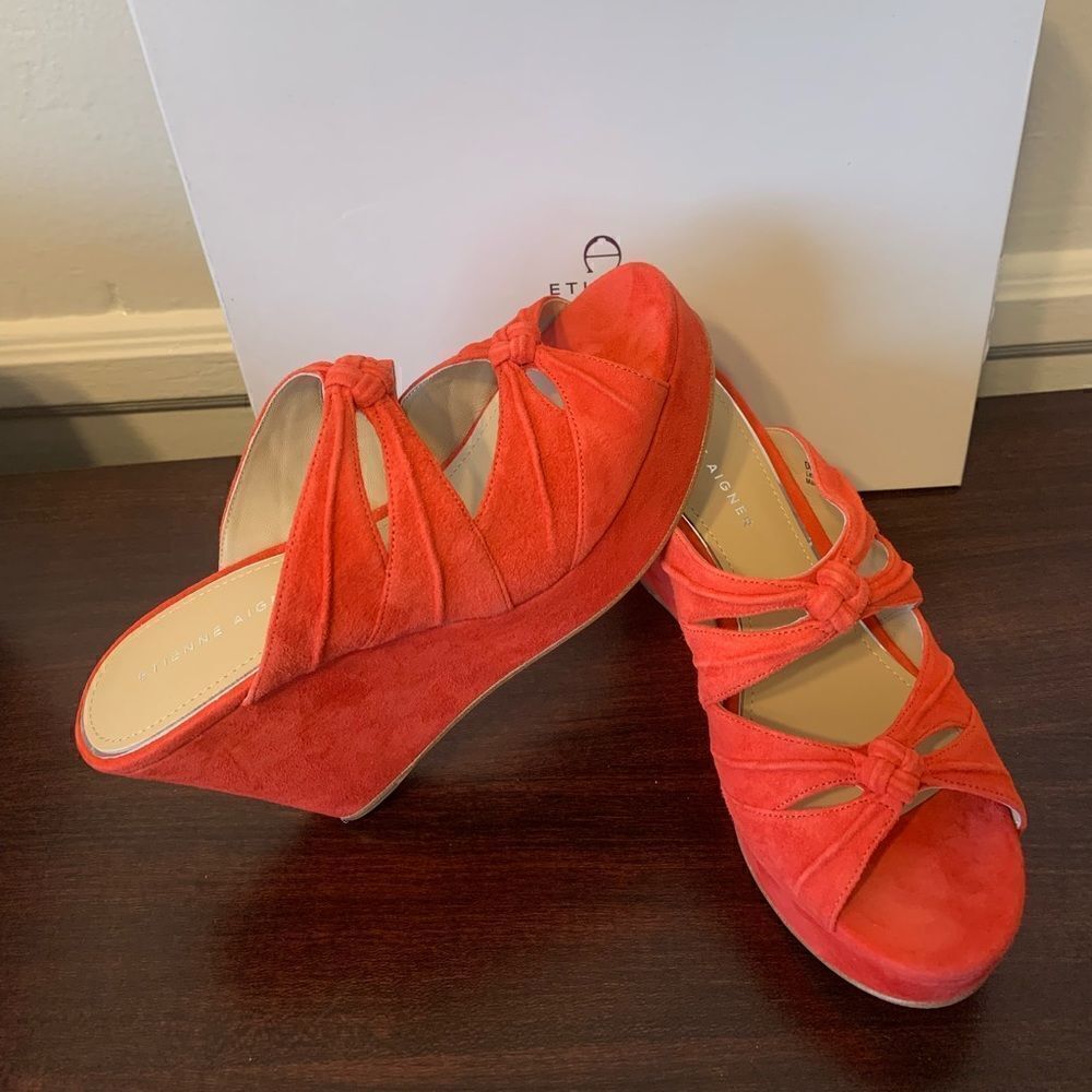 Etienne Aigner Women’s desire platform  suede leather wedge sandals Sz 9,5, NIB